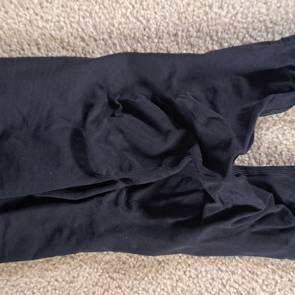 SMALL   SKIMS LONGLINE BODYSUIT - Picture 9 of 10